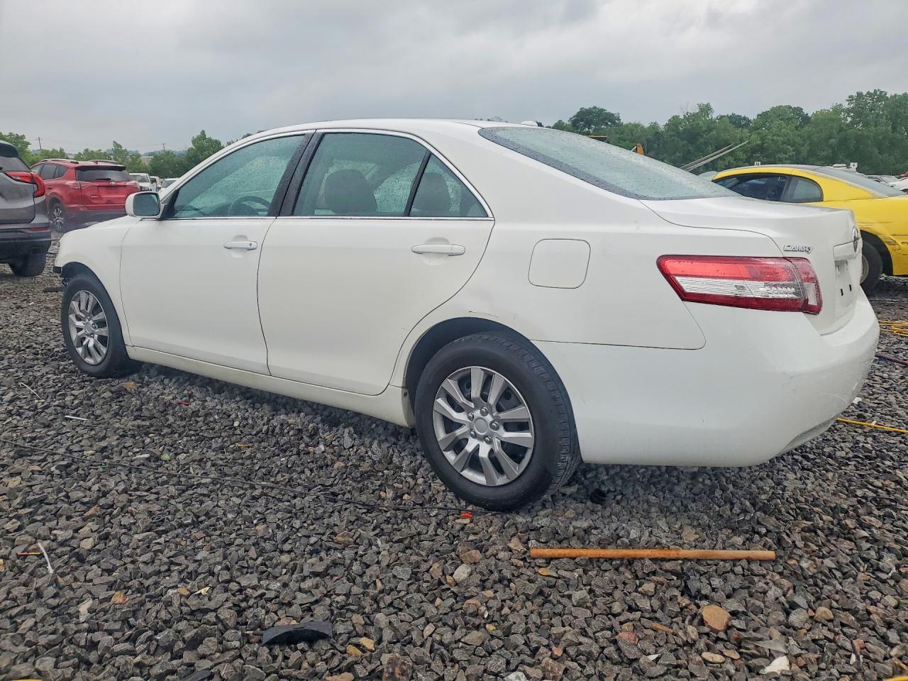 2011 TOYOTA CAMRY
