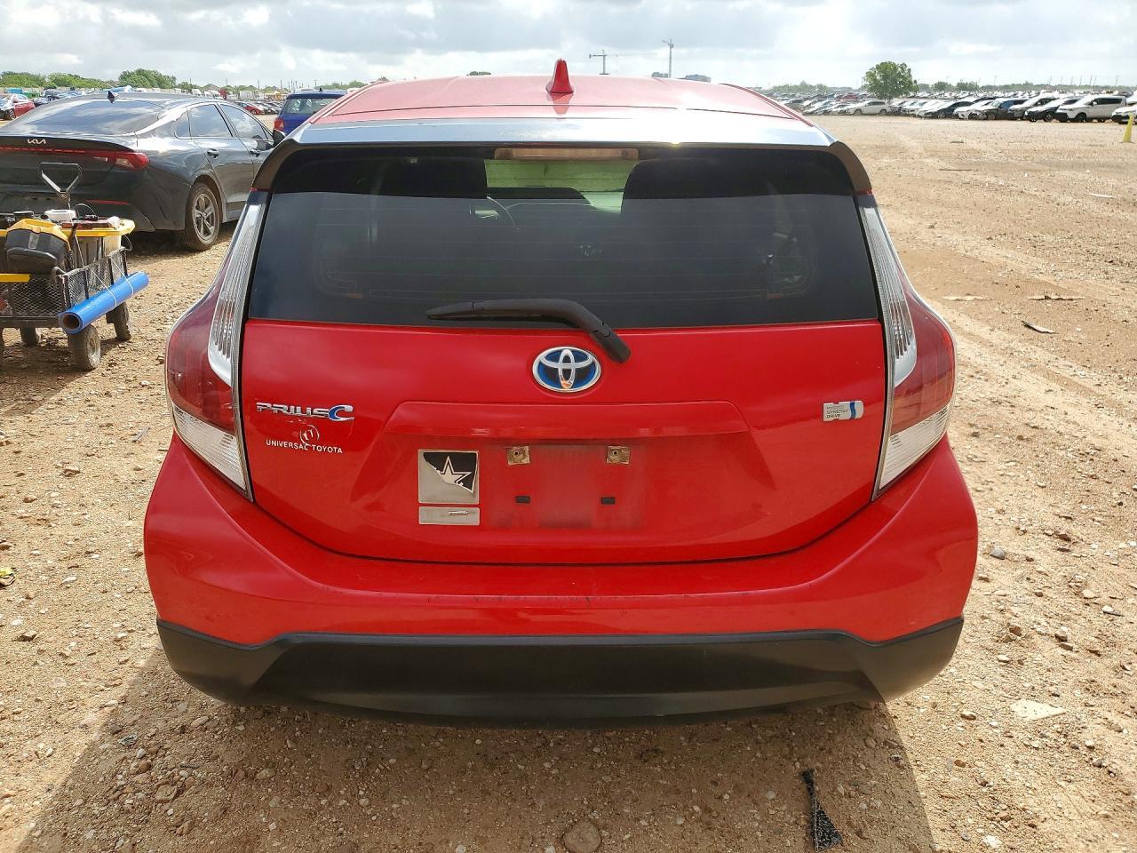 2017 TOYOTA Prius c