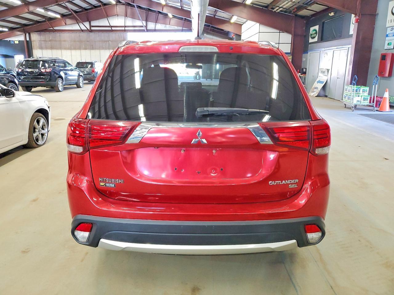2016 MITSUBISHI outlander