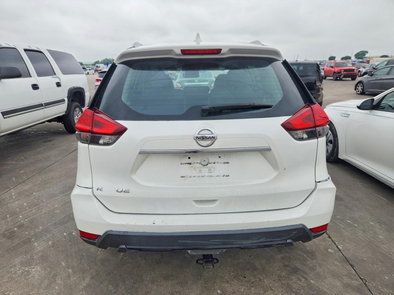 2017 NISSAN ROGUE