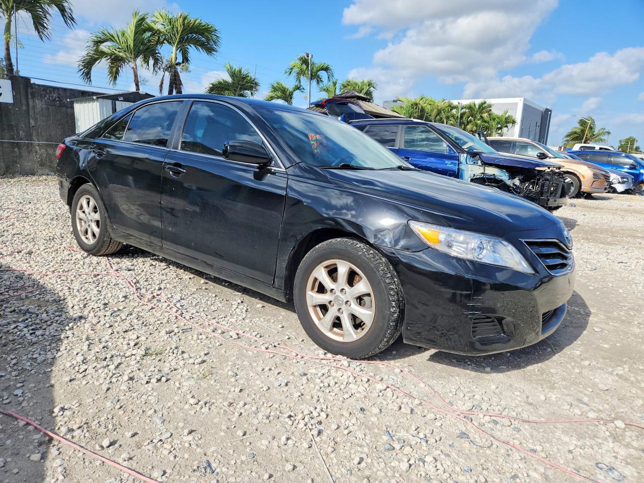 2011 TOYOTA CAMRY