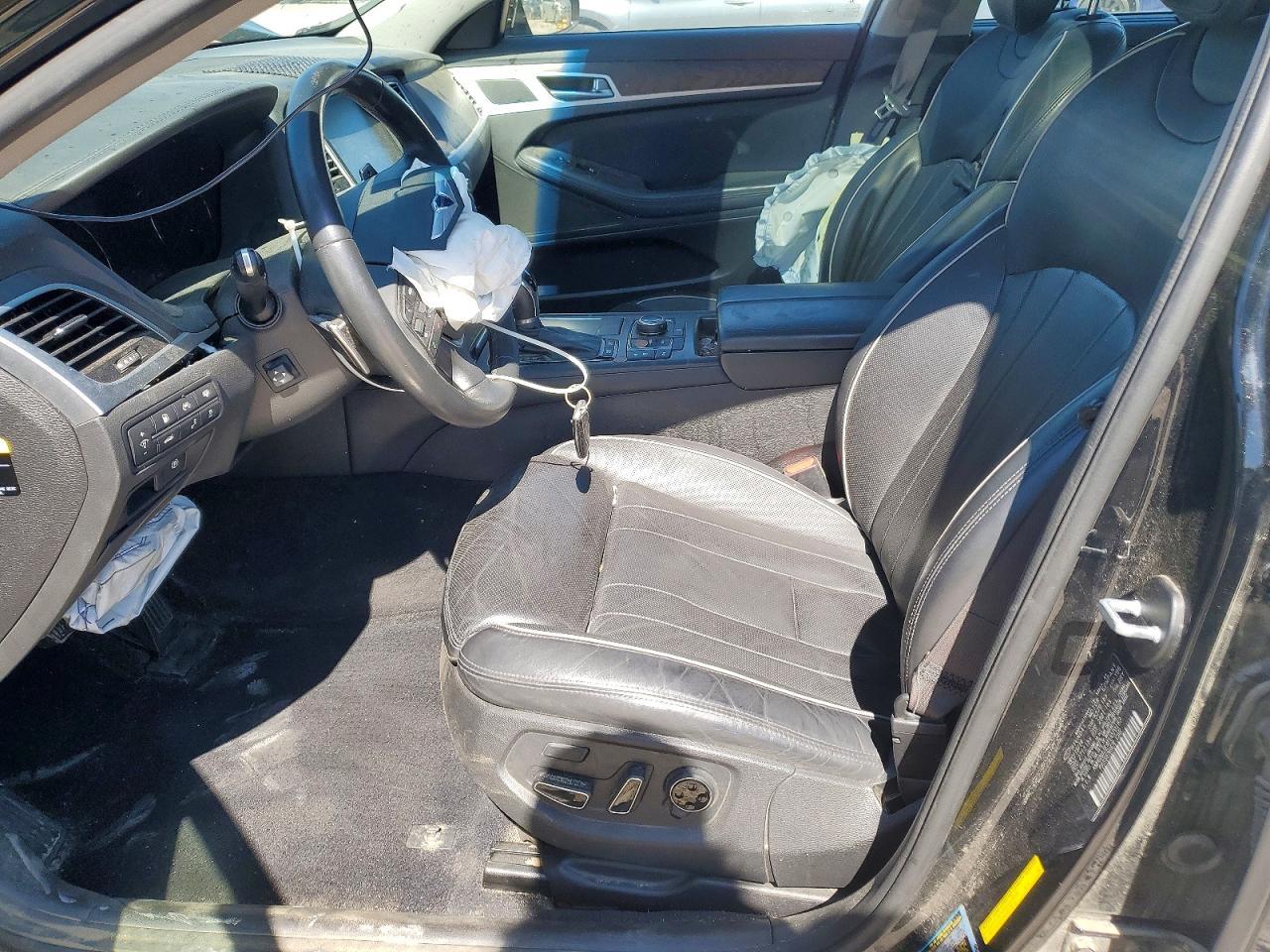 2015 HYUNDAI GENESIS