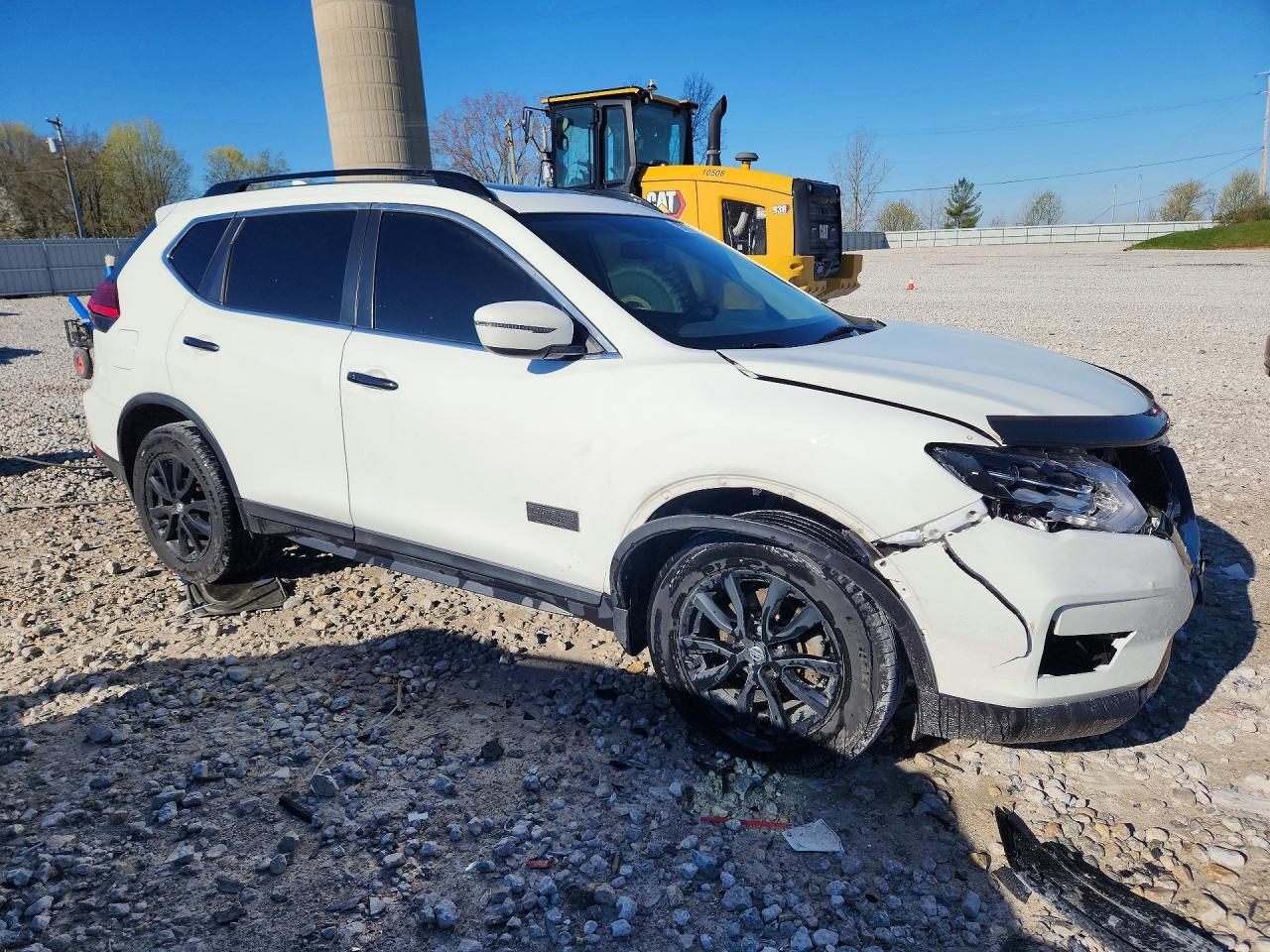 2017 NISSAN ROGUE
