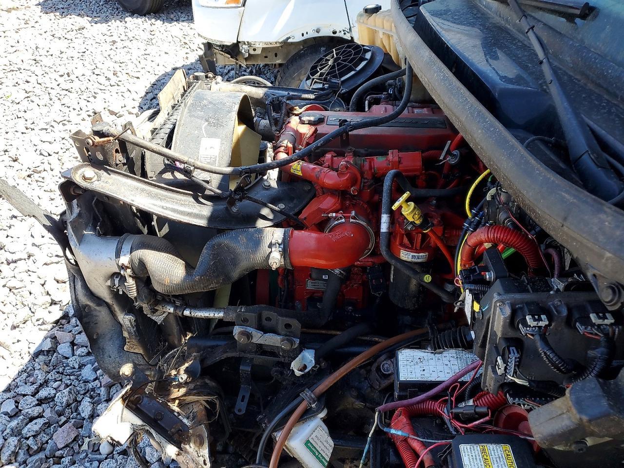2017 FREIGHTLINER M2 106