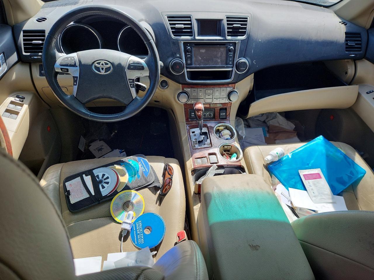 2013 TOYOTA HIGHLANDER