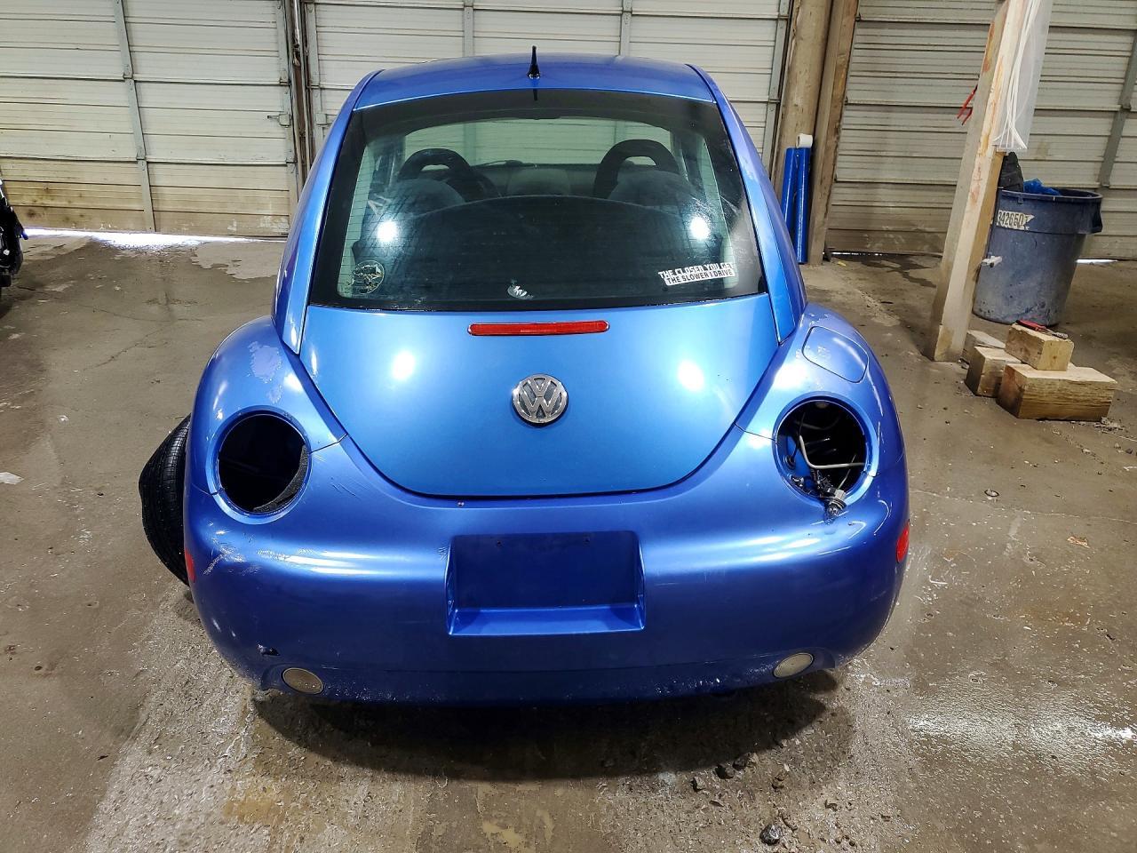 2001 VOLKSWAGEN Beetle