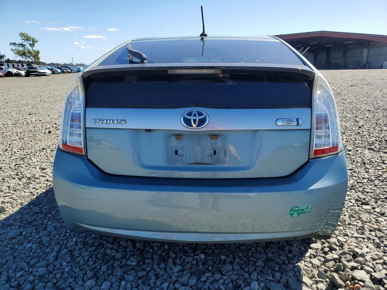 2013 TOYOTA Prius Plug-In