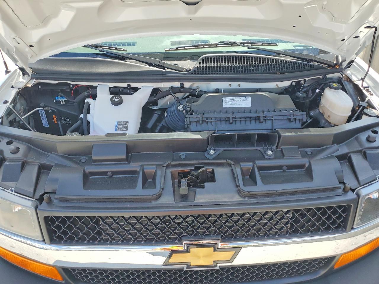 2025 CHEVROLET Express 3500