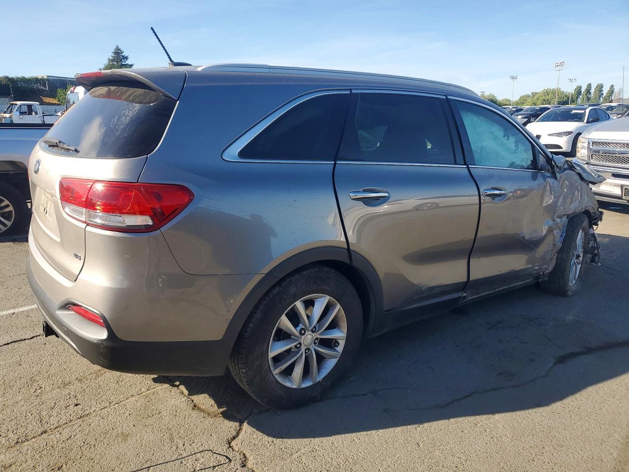 2017 KIA SORENTO