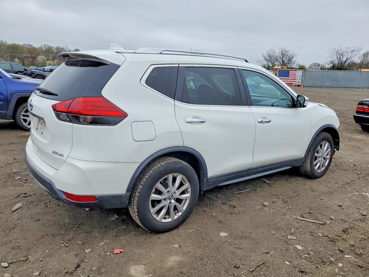 2017 NISSAN ROGUE