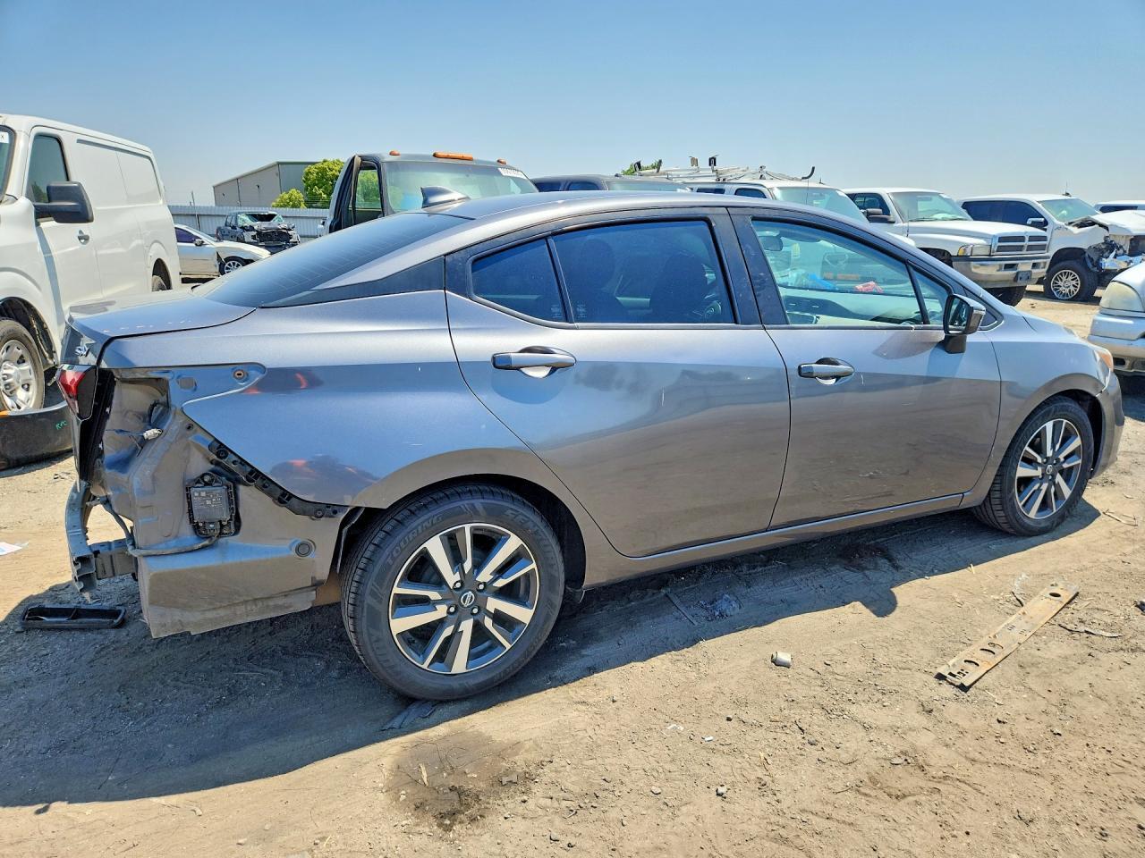 2020 NISSAN VERSA