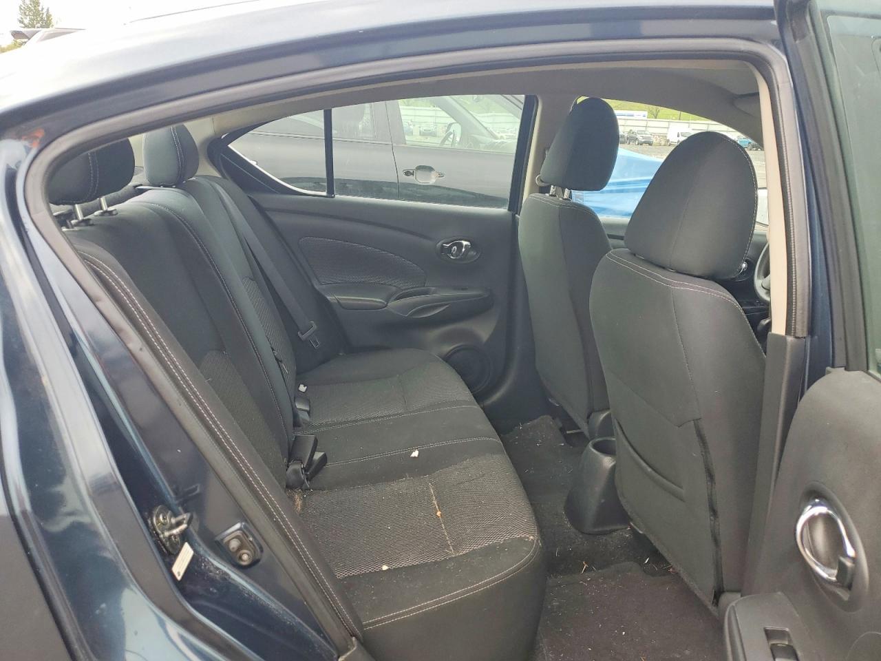 2017 NISSAN VERSA