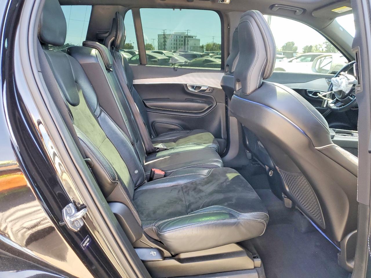 2019 VOLVO XC90