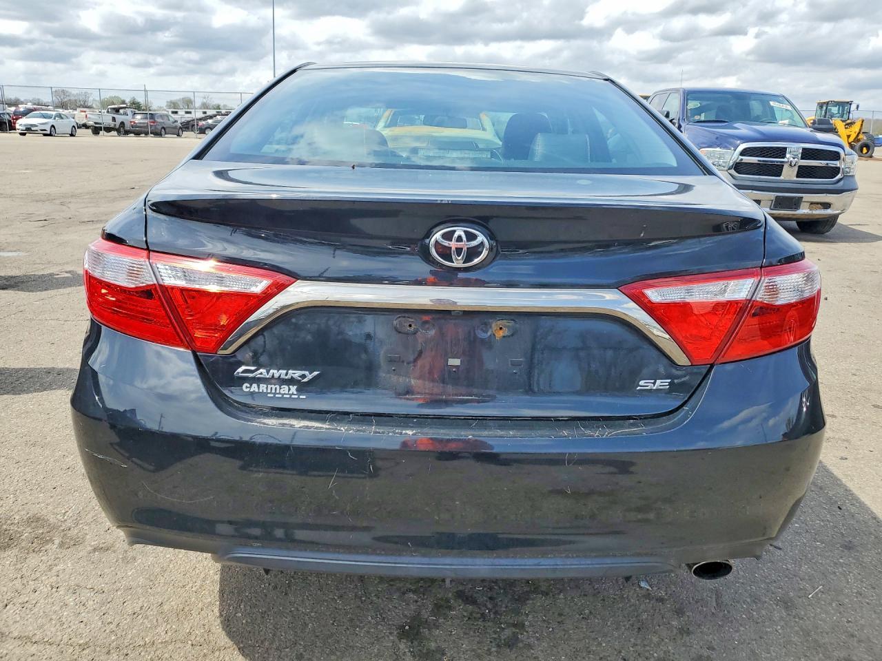 2015 TOYOTA CAMRY