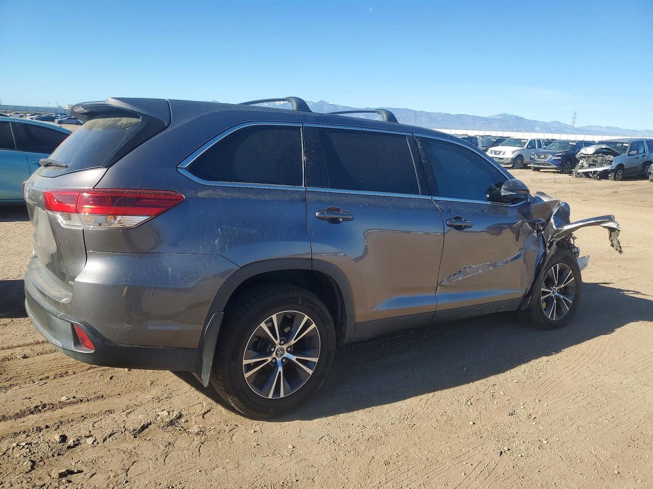2019 TOYOTA HIGHLANDER