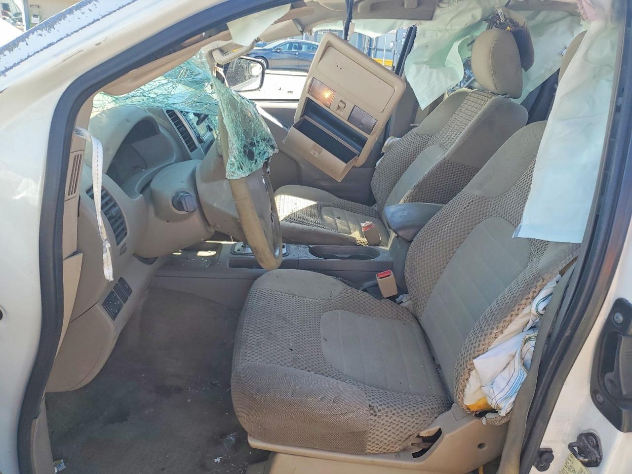 2015 NISSAN Frontier