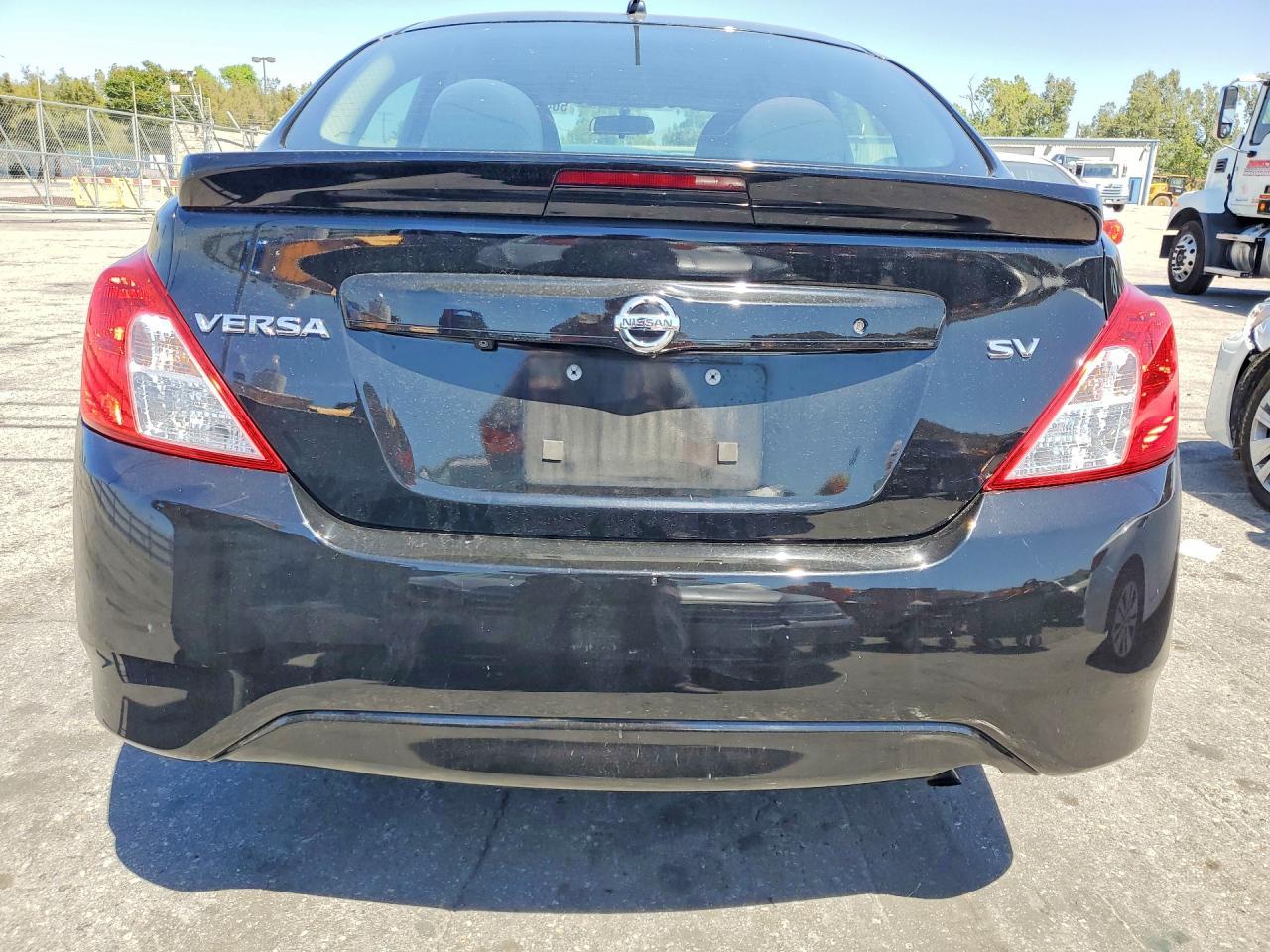 2019 NISSAN VERSA