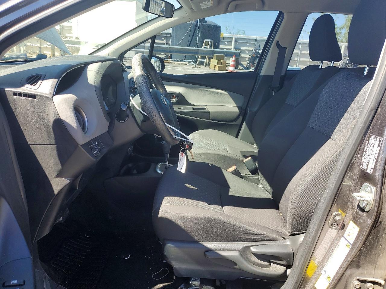 2016 TOYOTA YARIS