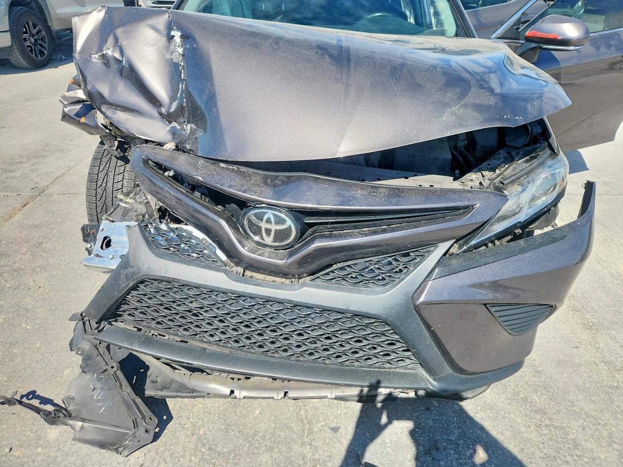 2018 TOYOTA CAMRY