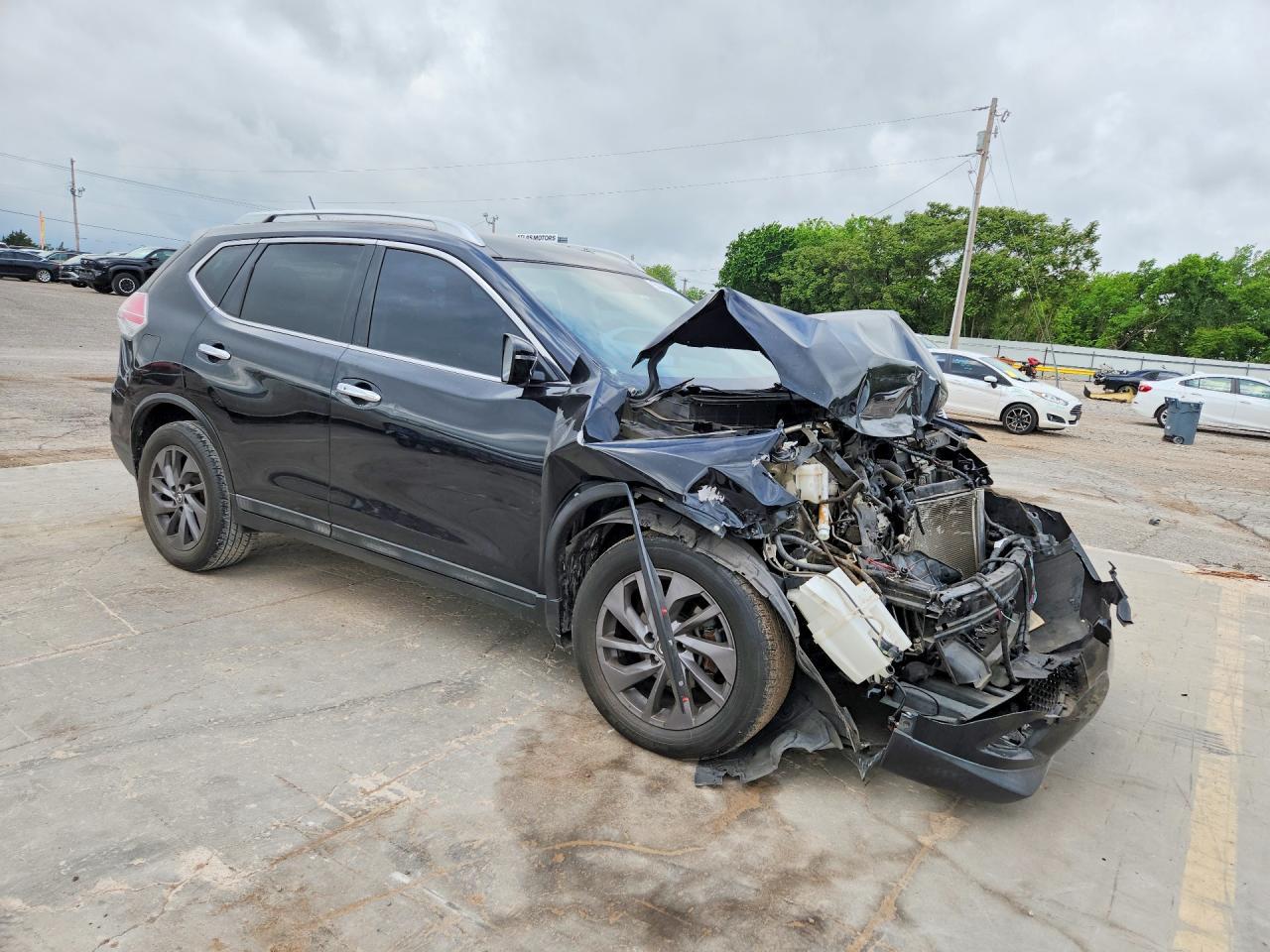 2016 NISSAN ROGUE