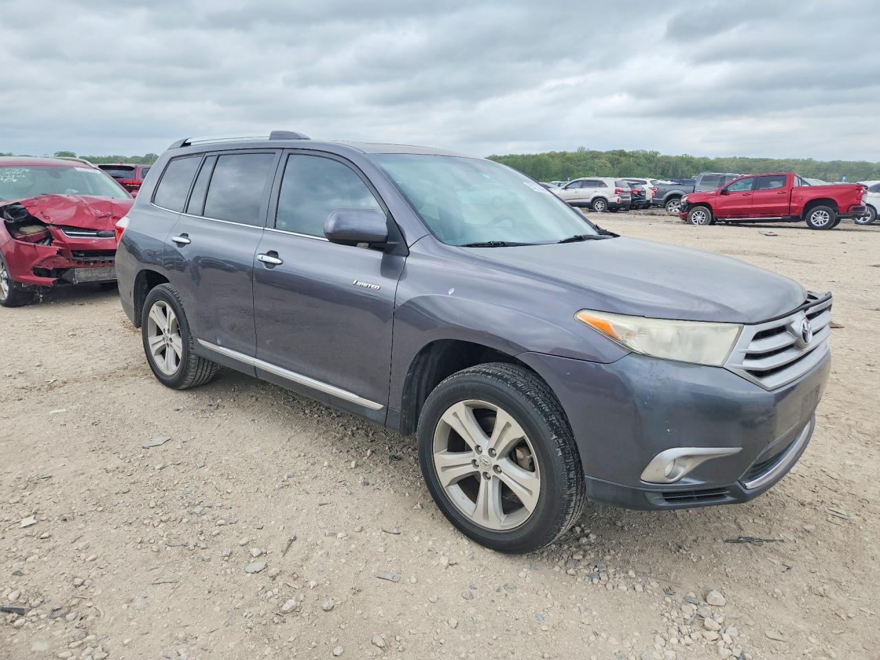 2013 TOYOTA HIGHLANDER