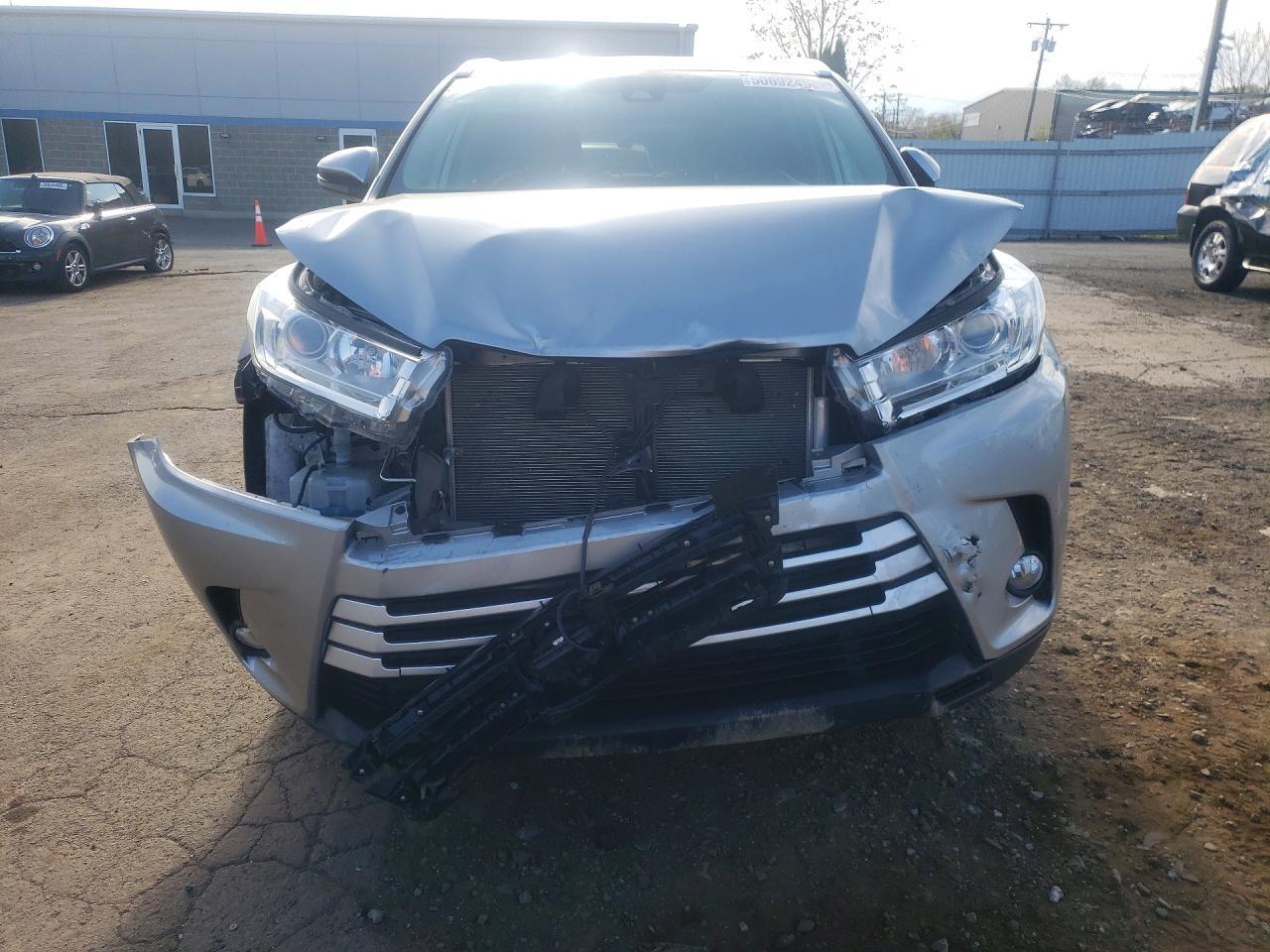 2019 TOYOTA HIGHLANDER