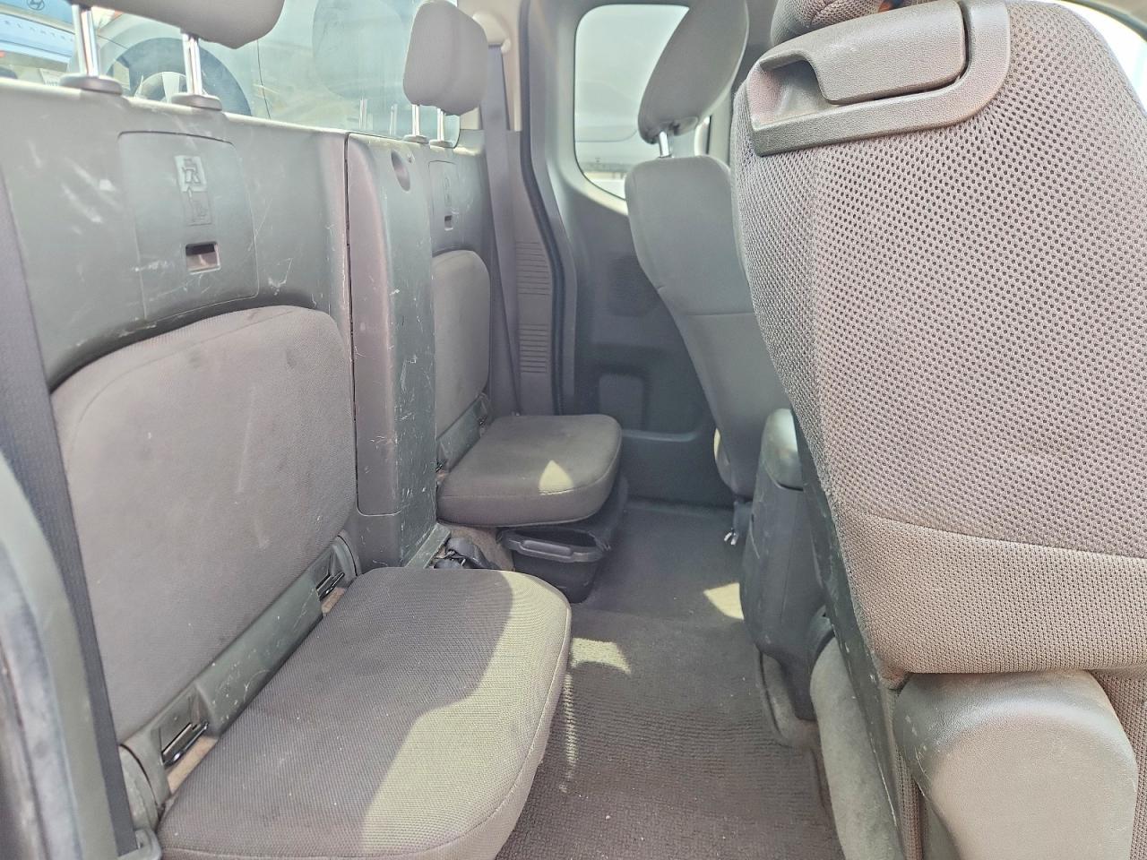2012 NISSAN Frontier