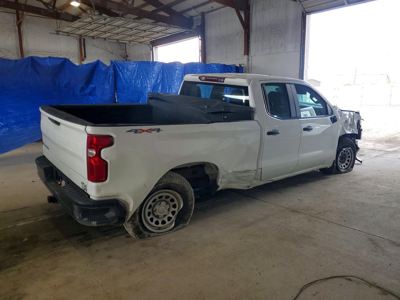 2023 CHEVROLET Silverado