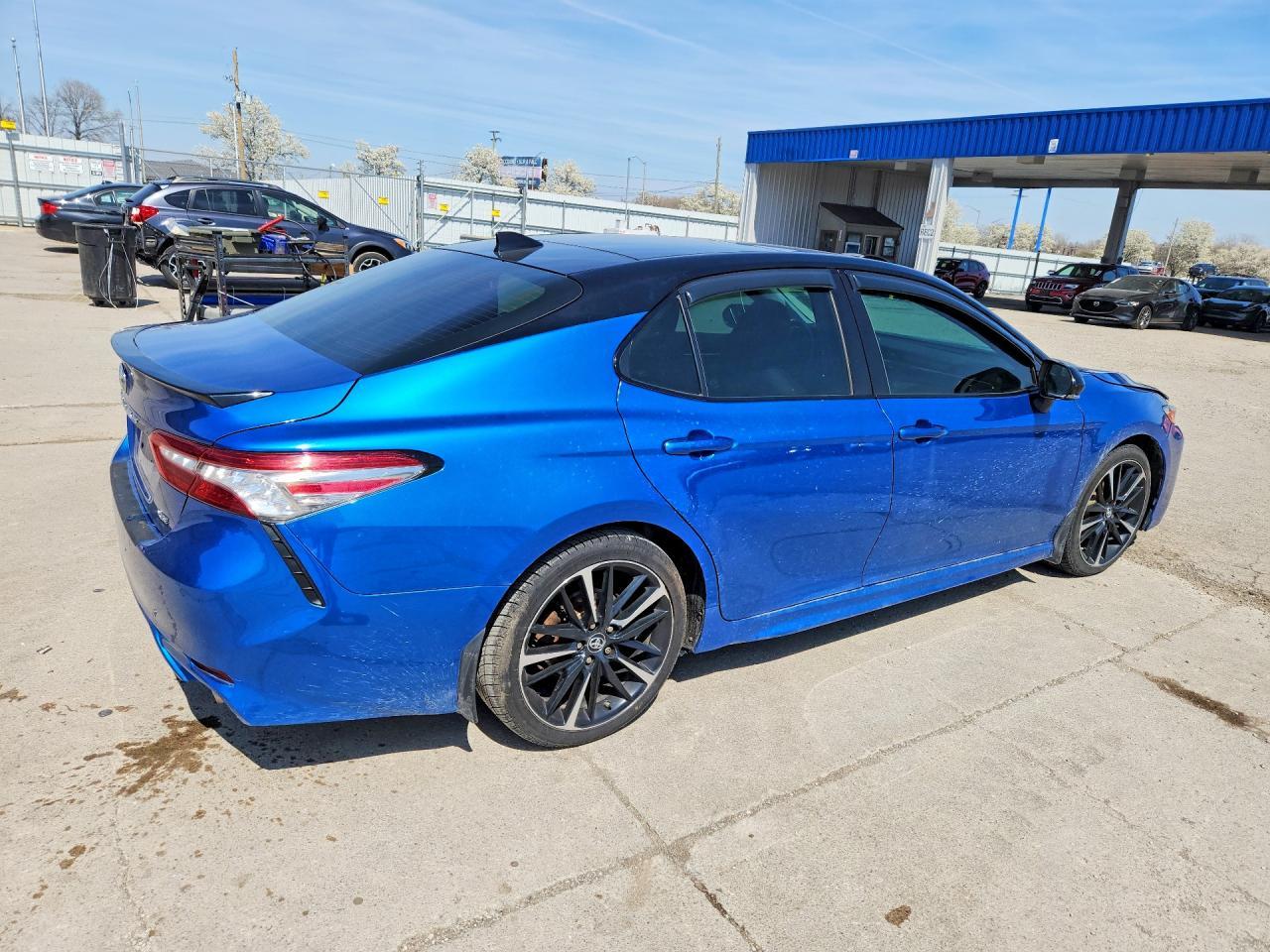 2018 TOYOTA CAMRY