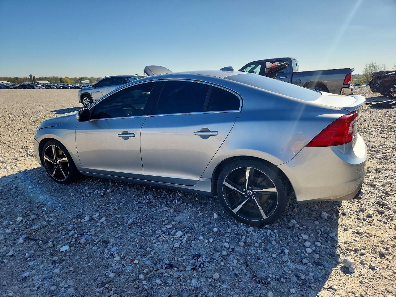 2014 VOLVO S60