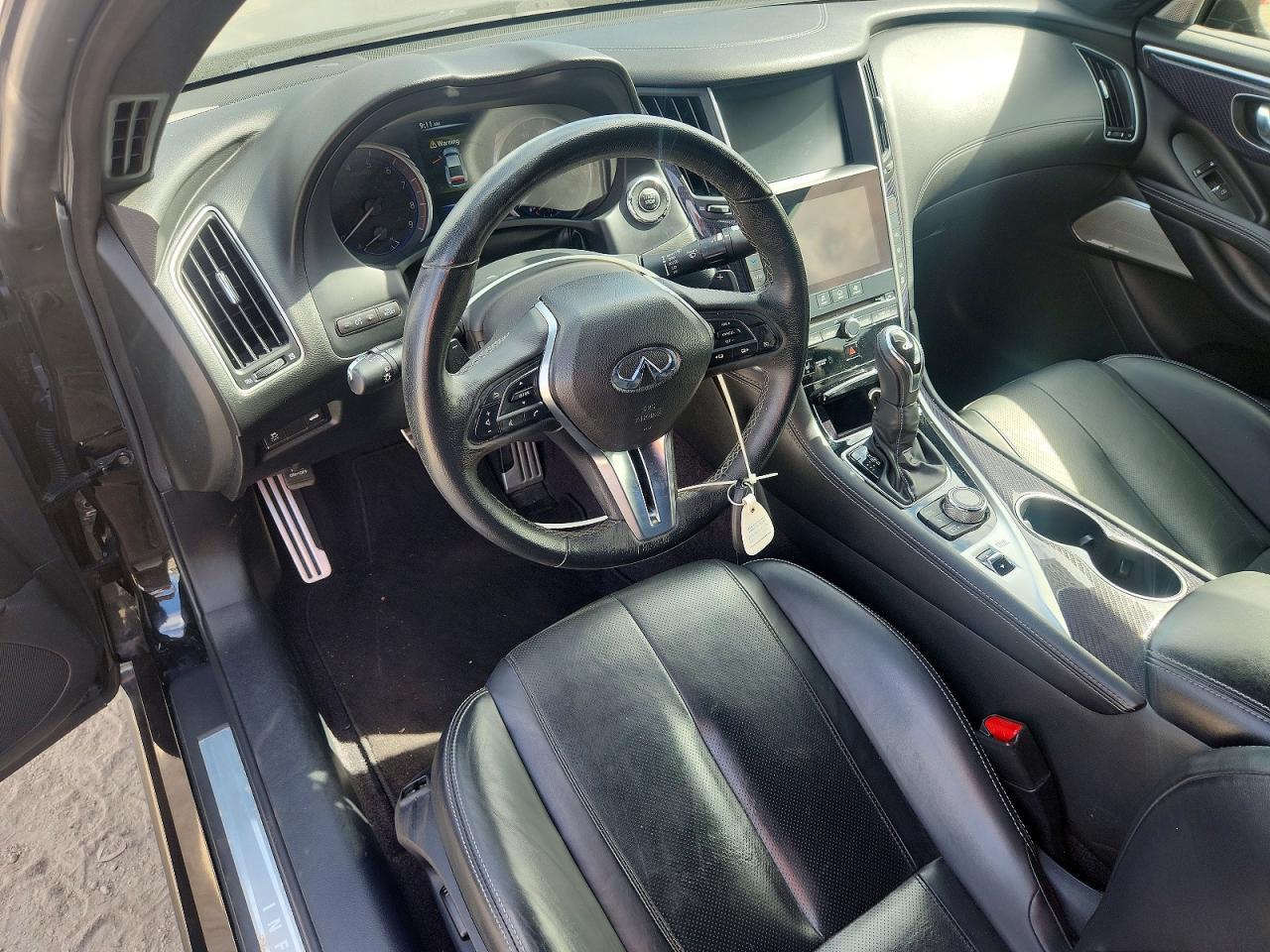 2017 INFINITI Q60