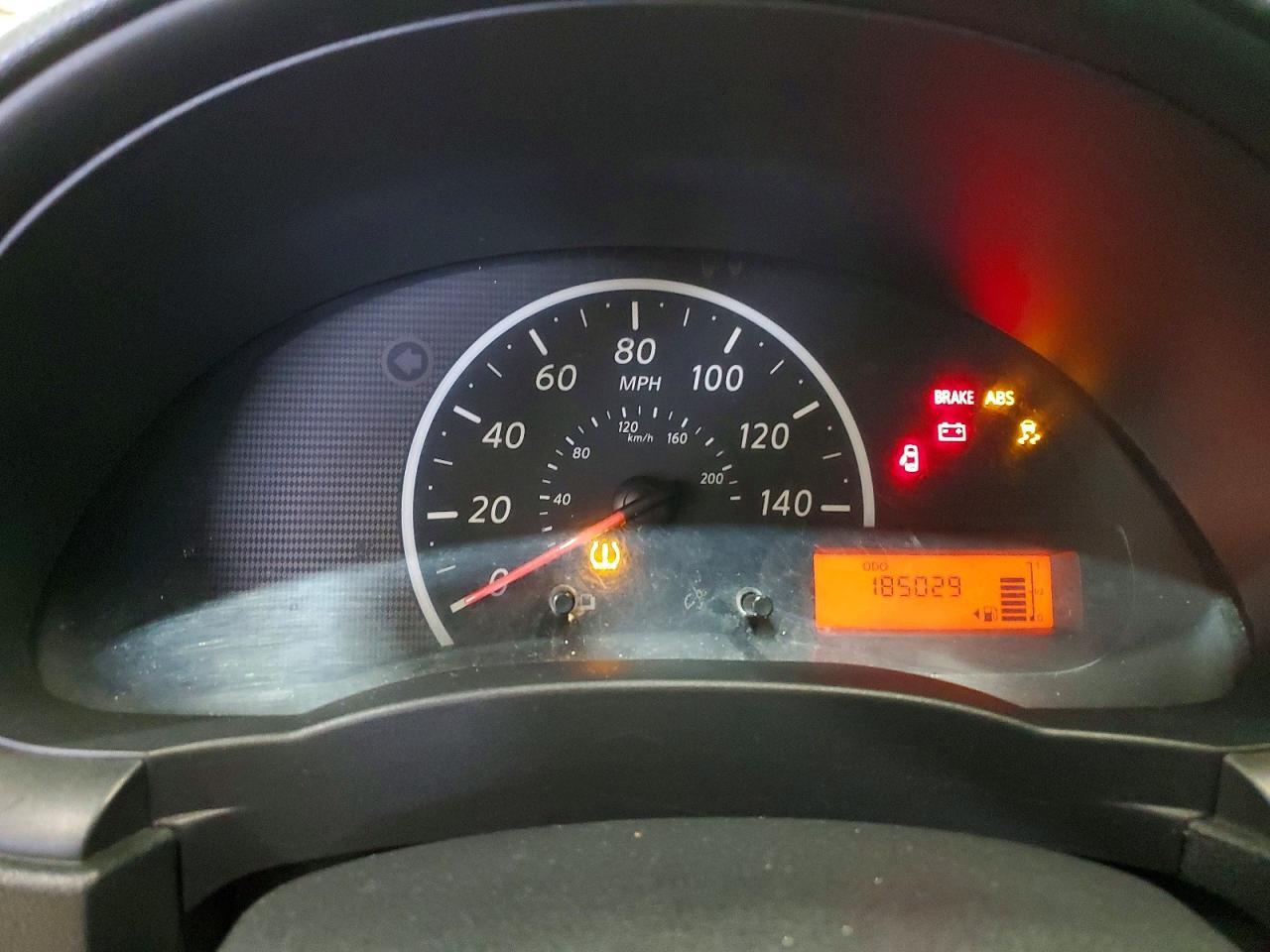 2013 NISSAN VERSA