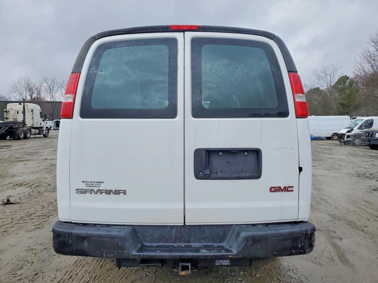 2018 GMC Savana