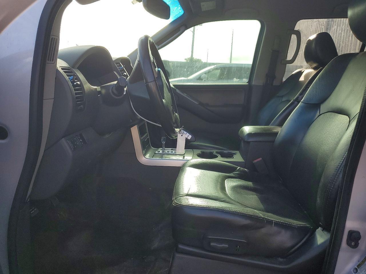 2011 NISSAN PATHFINDER