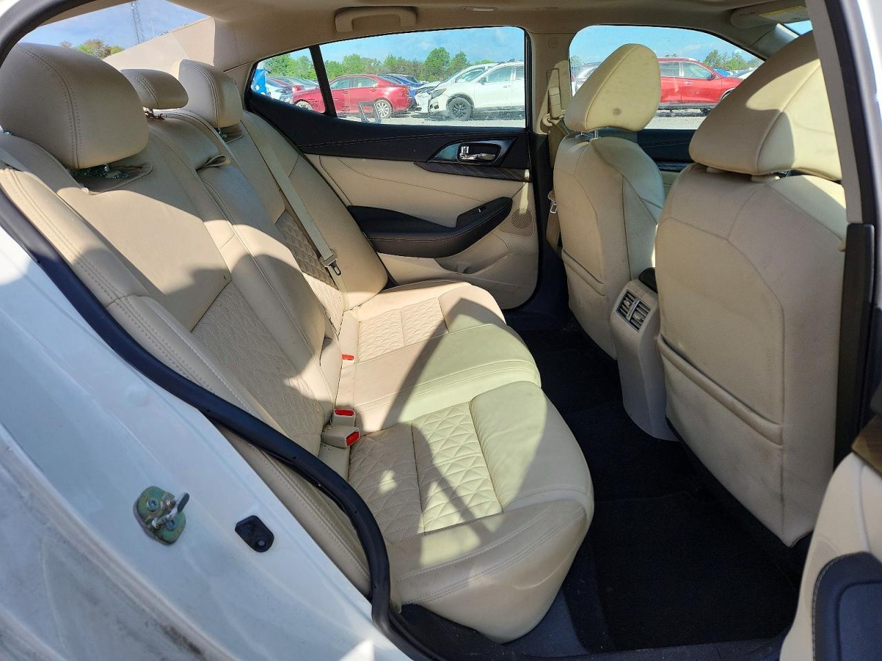 2017 NISSAN Maxima