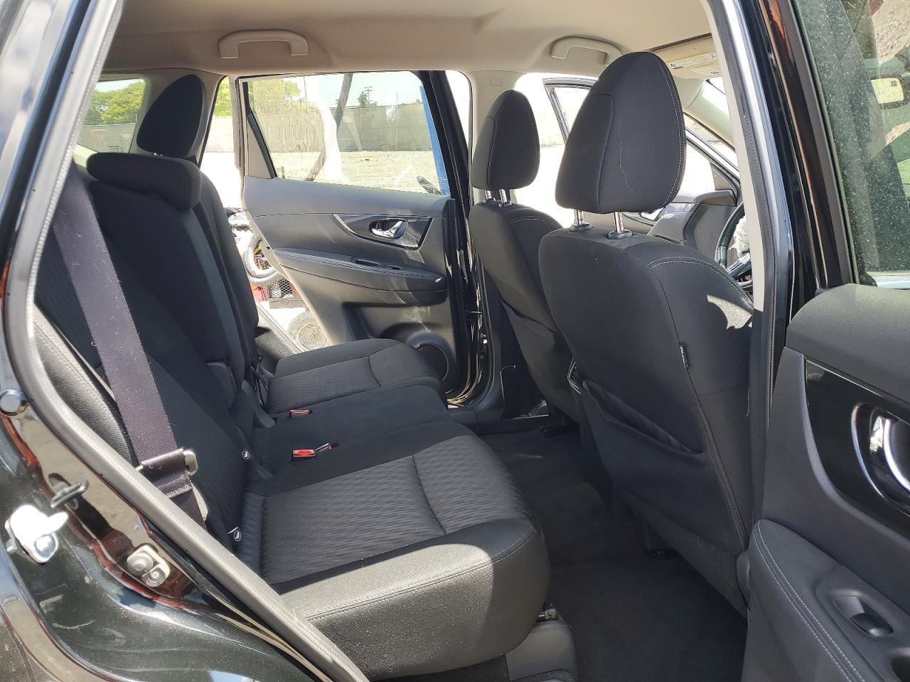 2017 NISSAN ROGUE