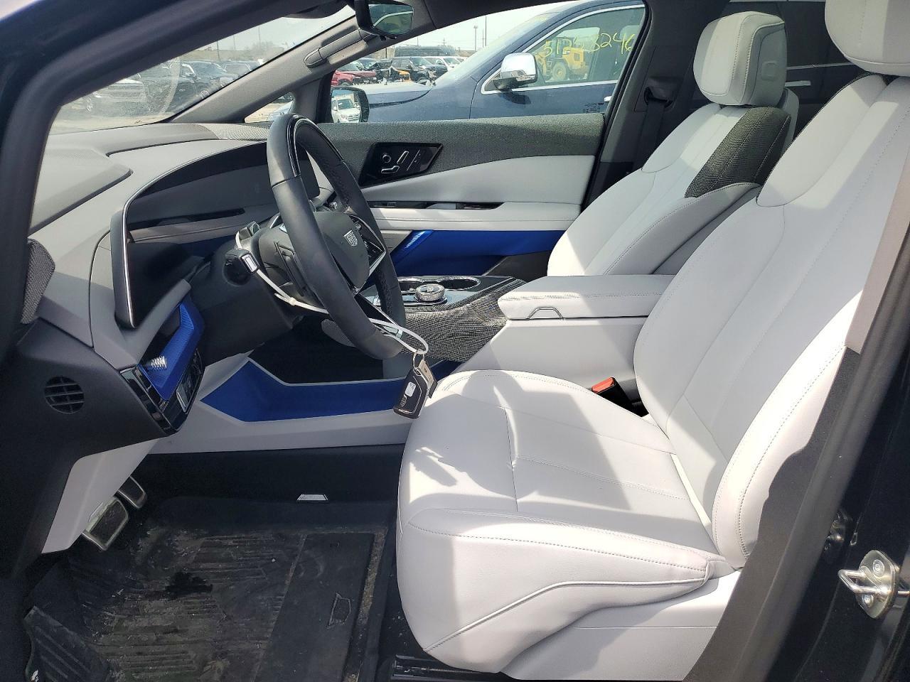 2025 CADILLAC OPTIQ