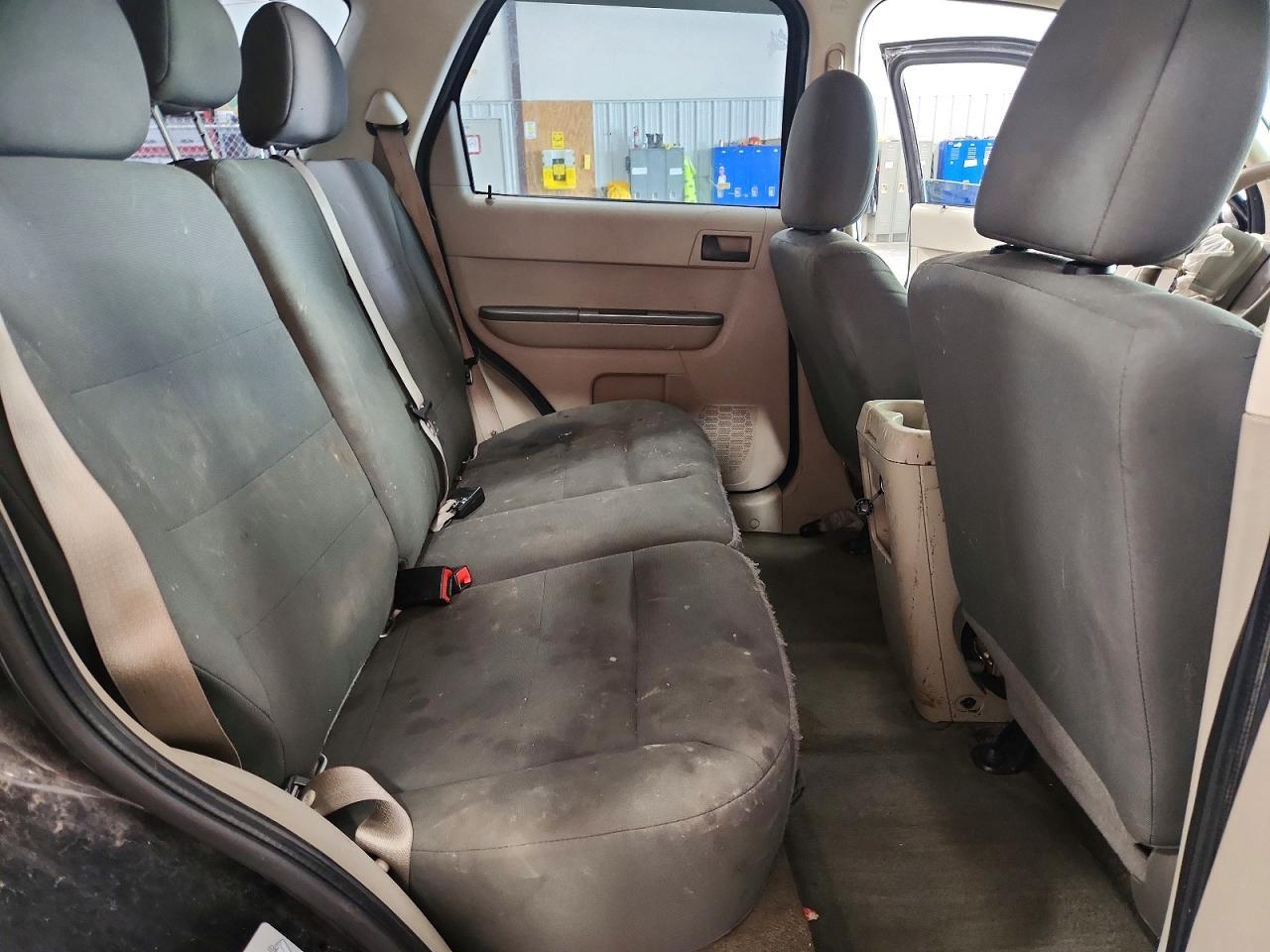 2010 FORD ESCAPE