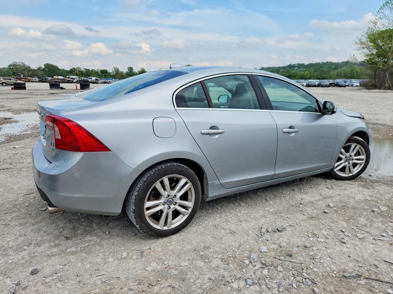 2013 VOLVO S60