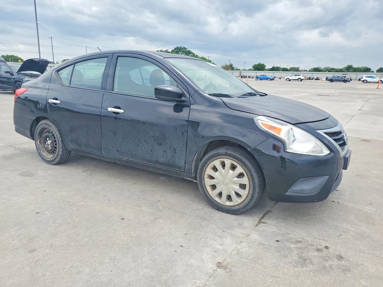 2015 NISSAN VERSA