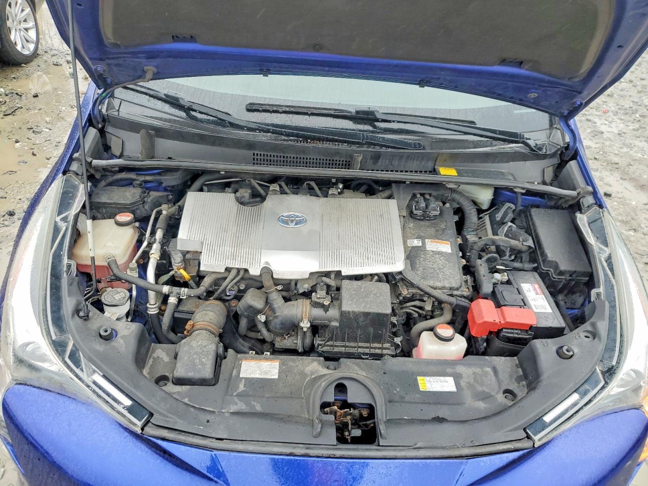 2016 TOYOTA PRIUS