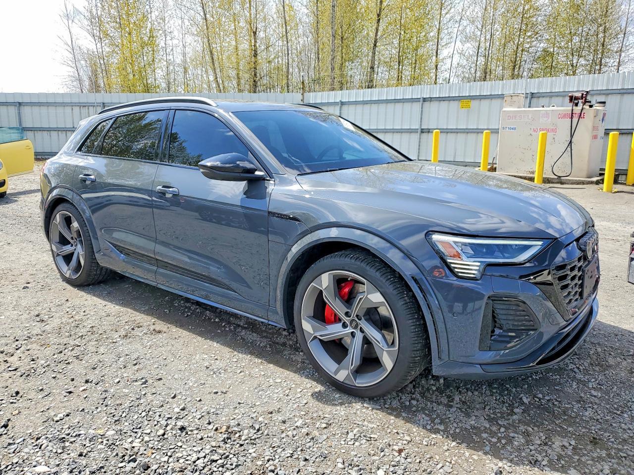 2024 AUDI SQ8