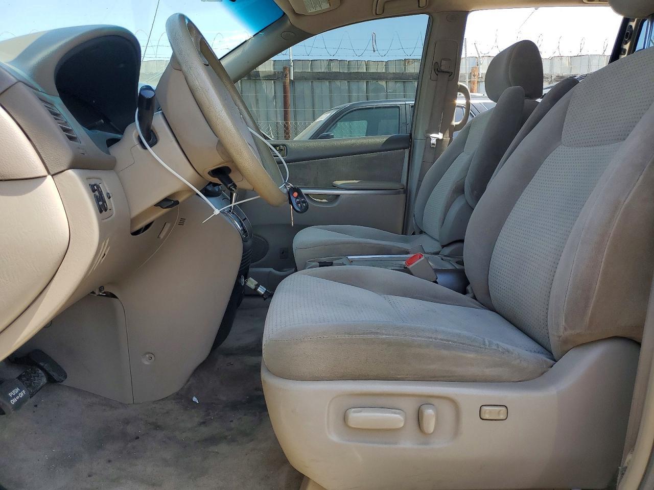 2008 TOYOTA SIENNA