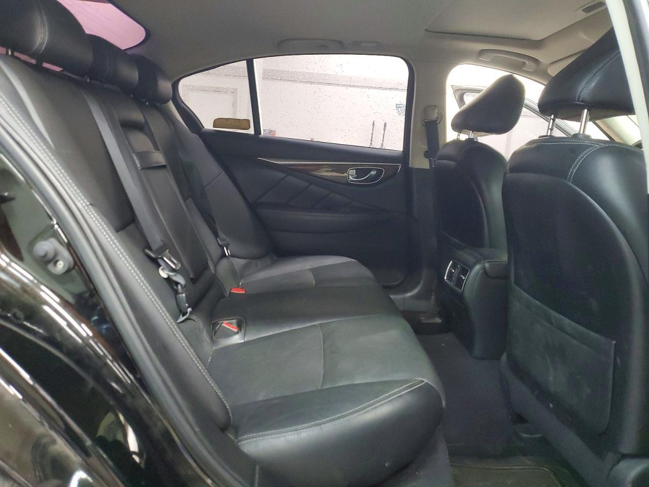 2016 INFINITI Q50