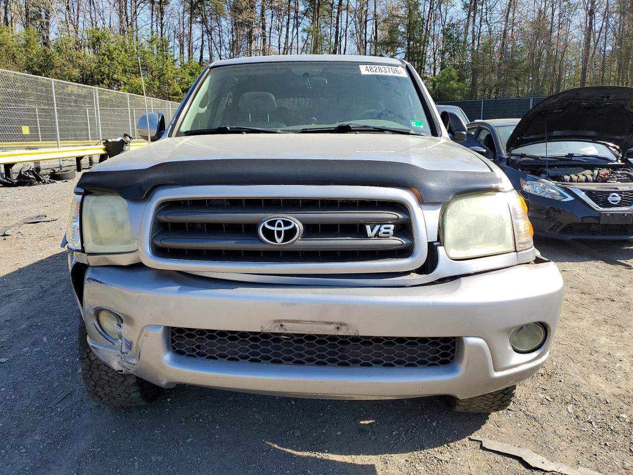 2004 TOYOTA Sequoia
