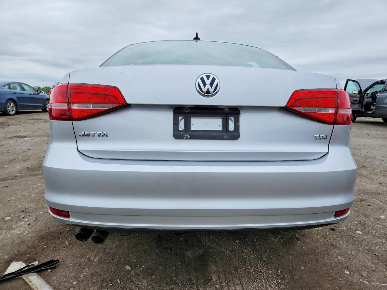 2015 VOLKSWAGEN JETTA