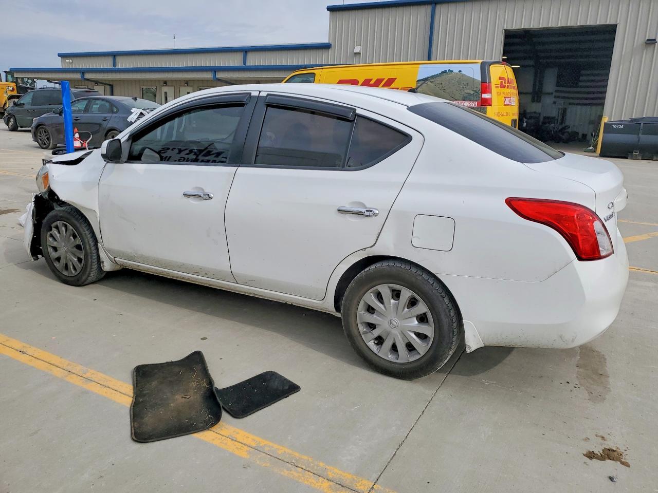2012 NISSAN VERSA