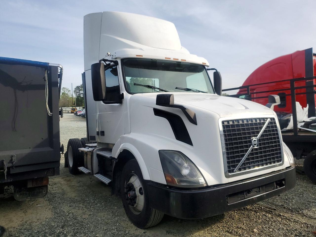 2018 VOLVO VNL