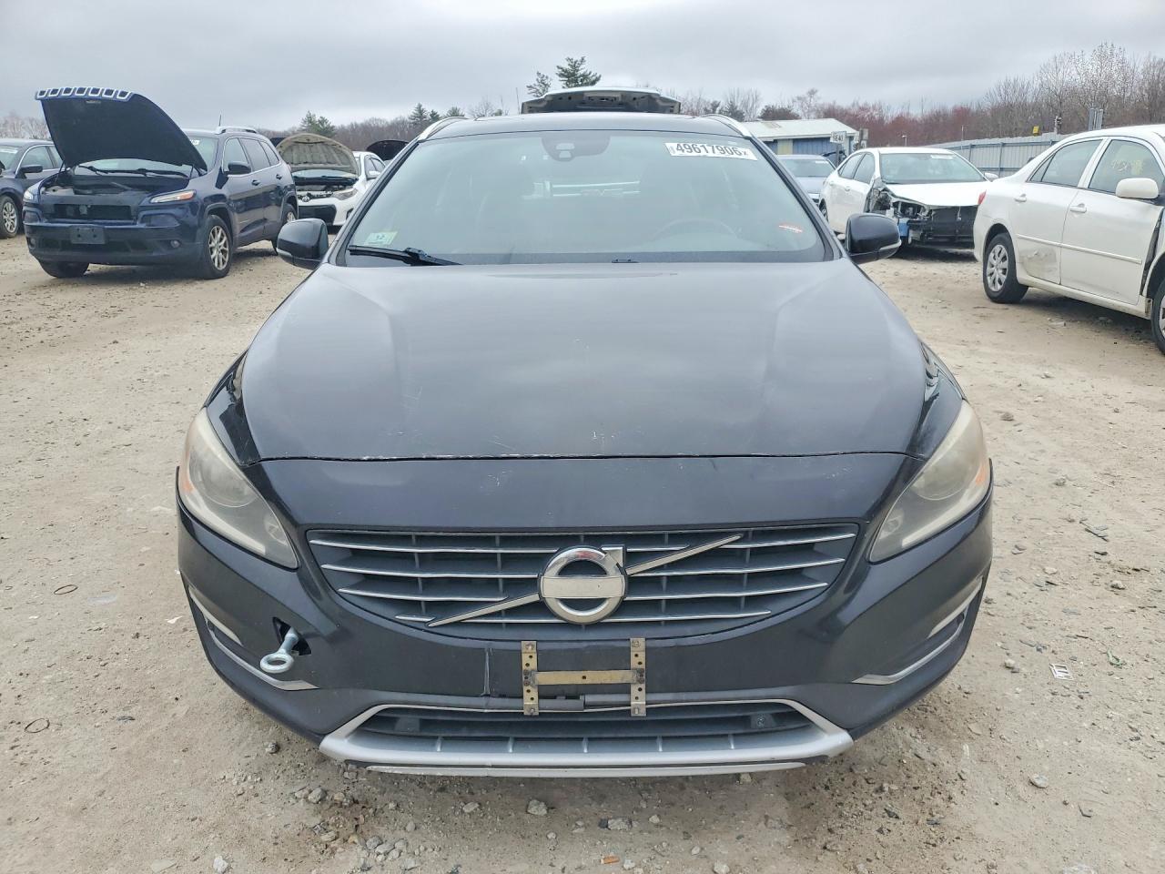 2015 VOLVO V60