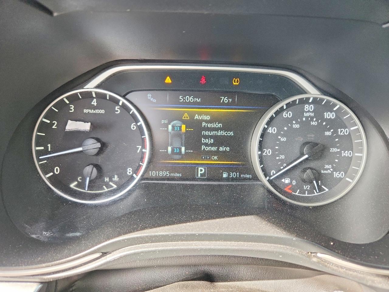 2017 NISSAN Maxima